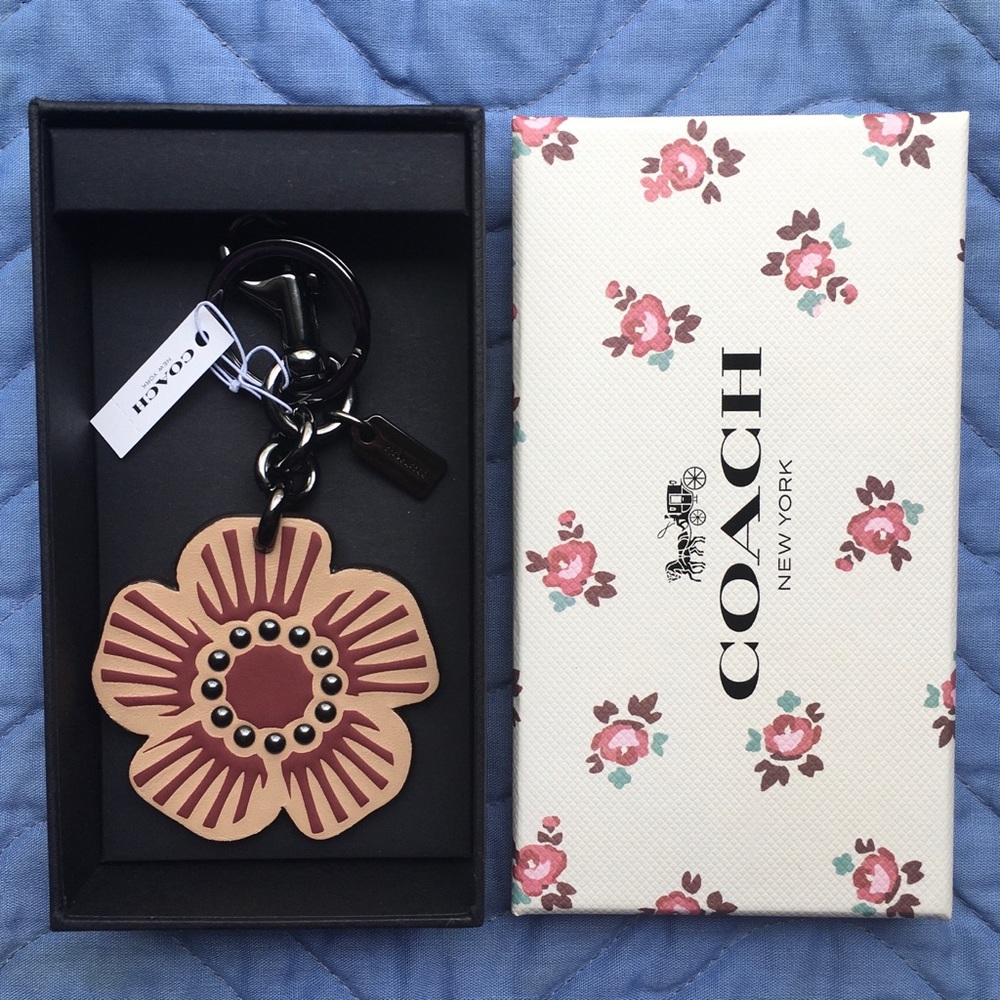 ❌SOLD❌ Coach Boxed Willow Floral Bag Charm